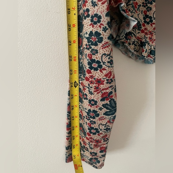 𝓯𝓹 ♥️Free People♥️Multicolor Floral Cross-Back Blouse Like new- never worn. - Picture 8 of 14